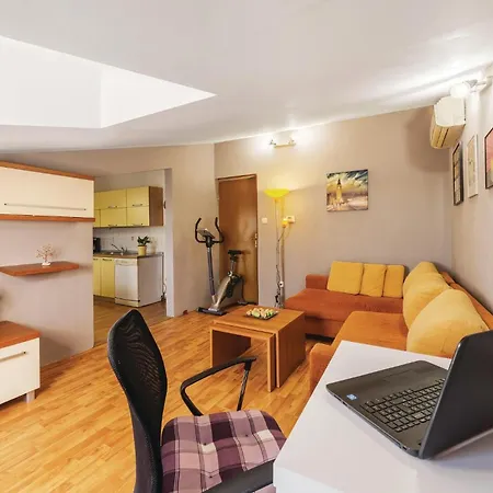 Apartment Stunning In With House Sea View